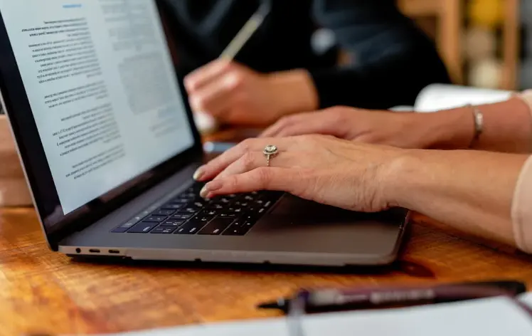 Jasa Pembuatan Website Murah di Poso – Solusi Digital untuk Bisnis Lokal dari Juragan Website