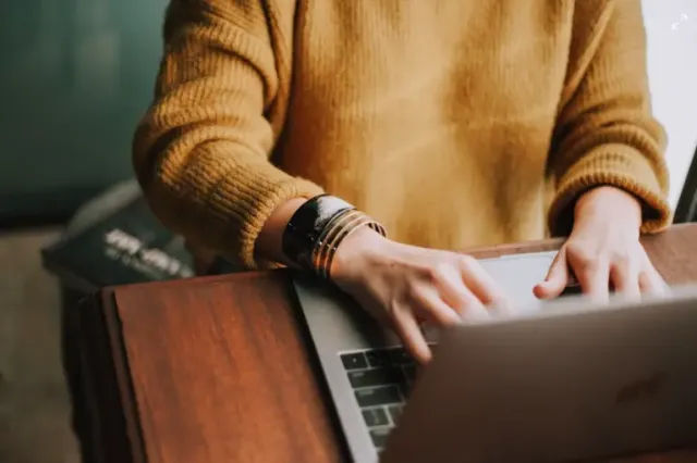 Jenis Website Berdasarkan Sifat