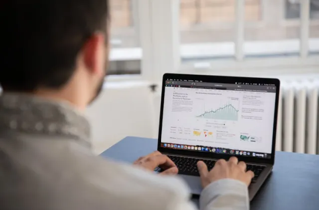 Membangun Aplikasi Unggulan dengan Layanan Profesional dari Juragan Website