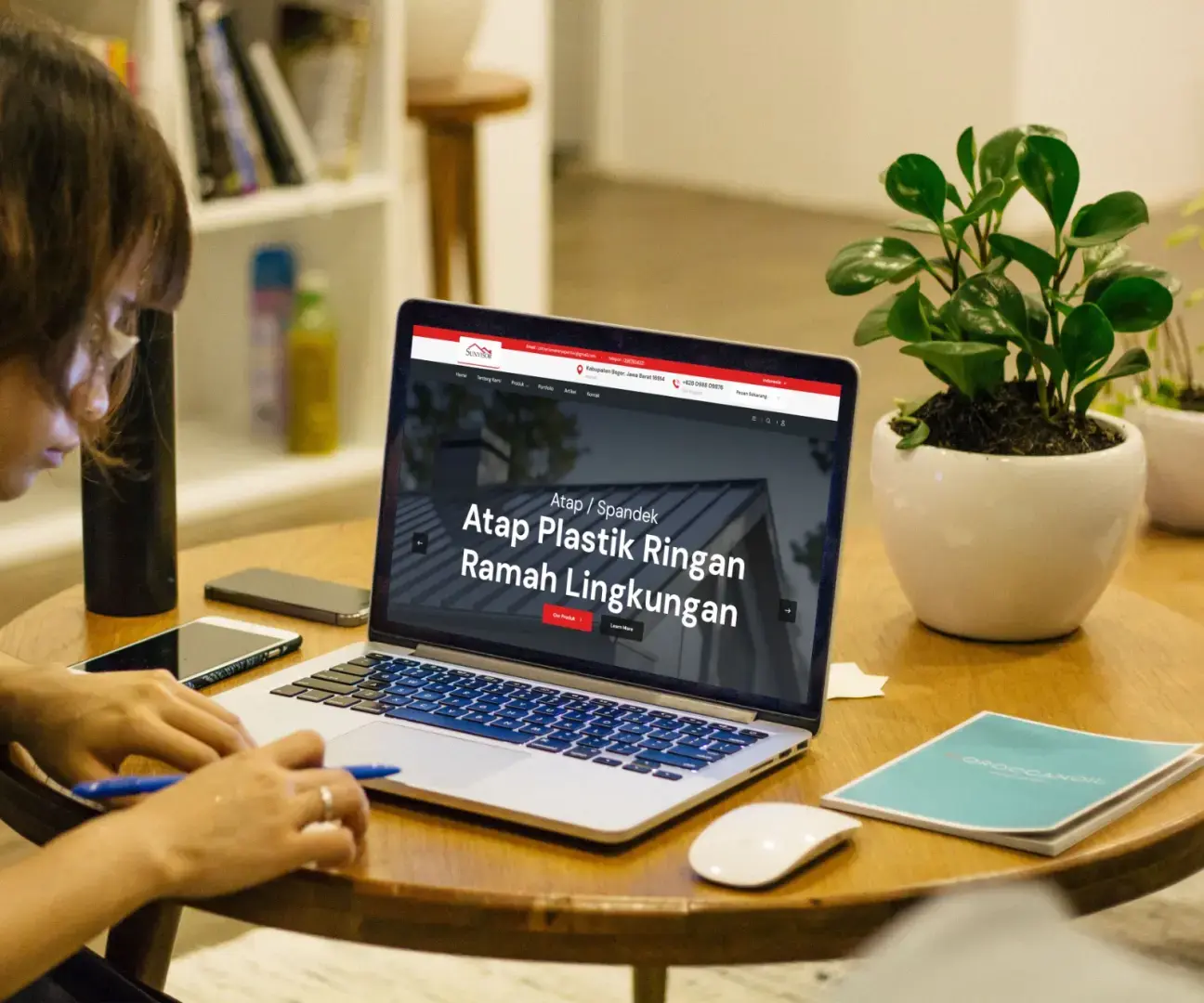 Website Bisa Tampil Beda di Tengah Persaingan