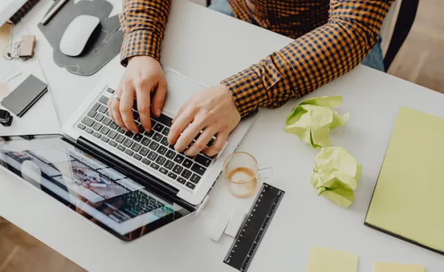 Mengenal 3 Komponen Sistem Komputer: Hardware, Software, Dan Brainware
